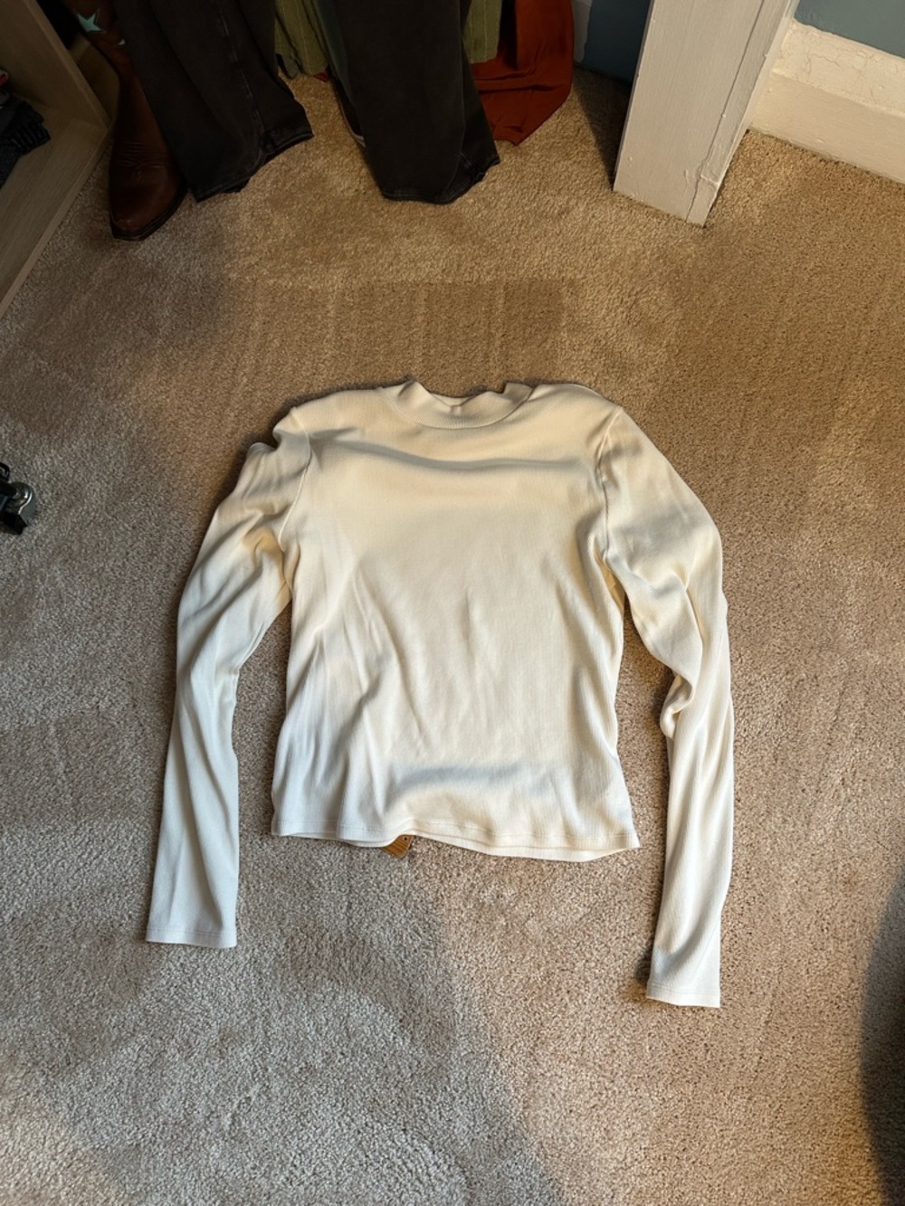 Francesca's Collections Cream Long Sleeve Crewneck Top